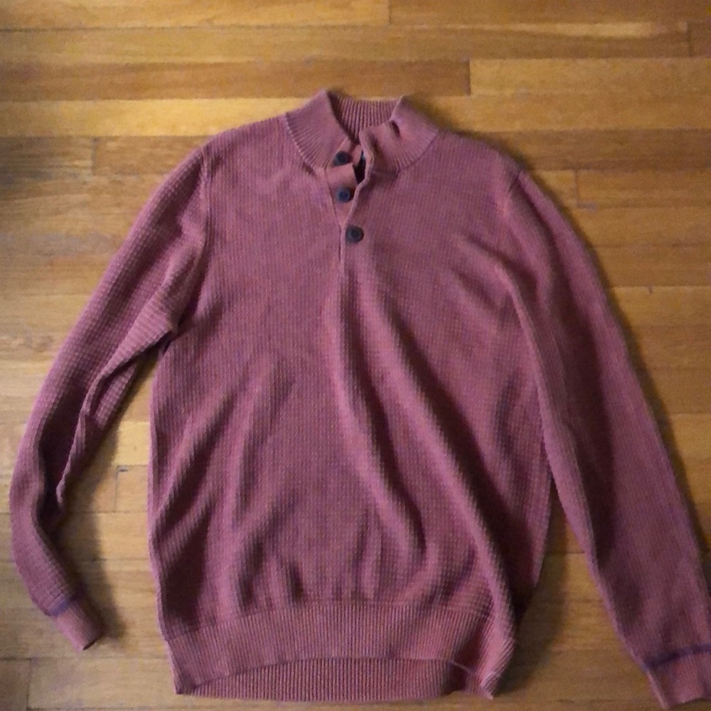 G. H. Bass pull over